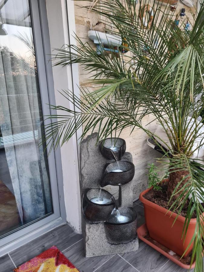 Cozy Room With A Beautiful Garden View Баунатал Екстериор снимка