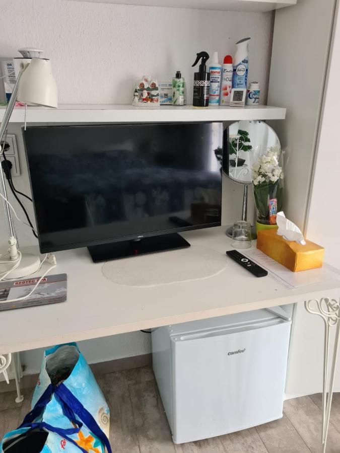 Cozy Room With A Beautiful Garden View Баунатал Екстериор снимка