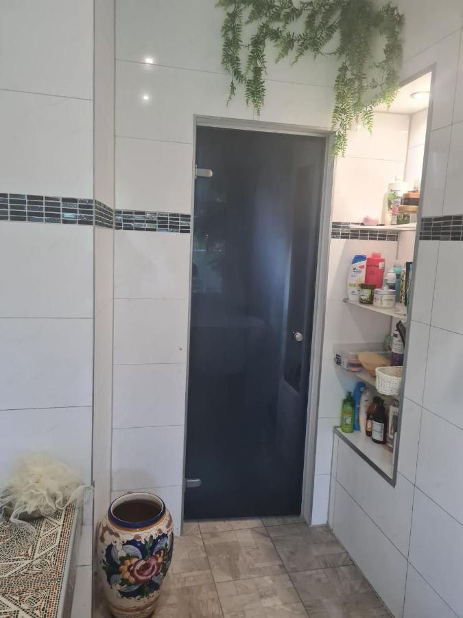 Cozy Room With A Beautiful Garden View Баунатал Екстериор снимка