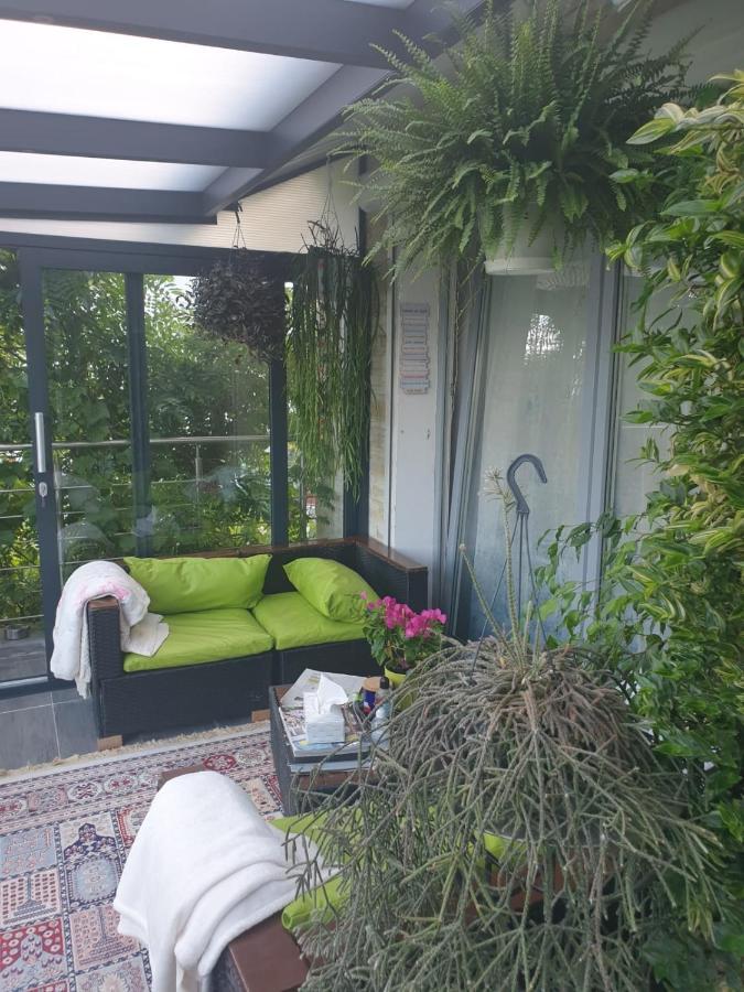 Cozy Room With A Beautiful Garden View Баунатал Екстериор снимка